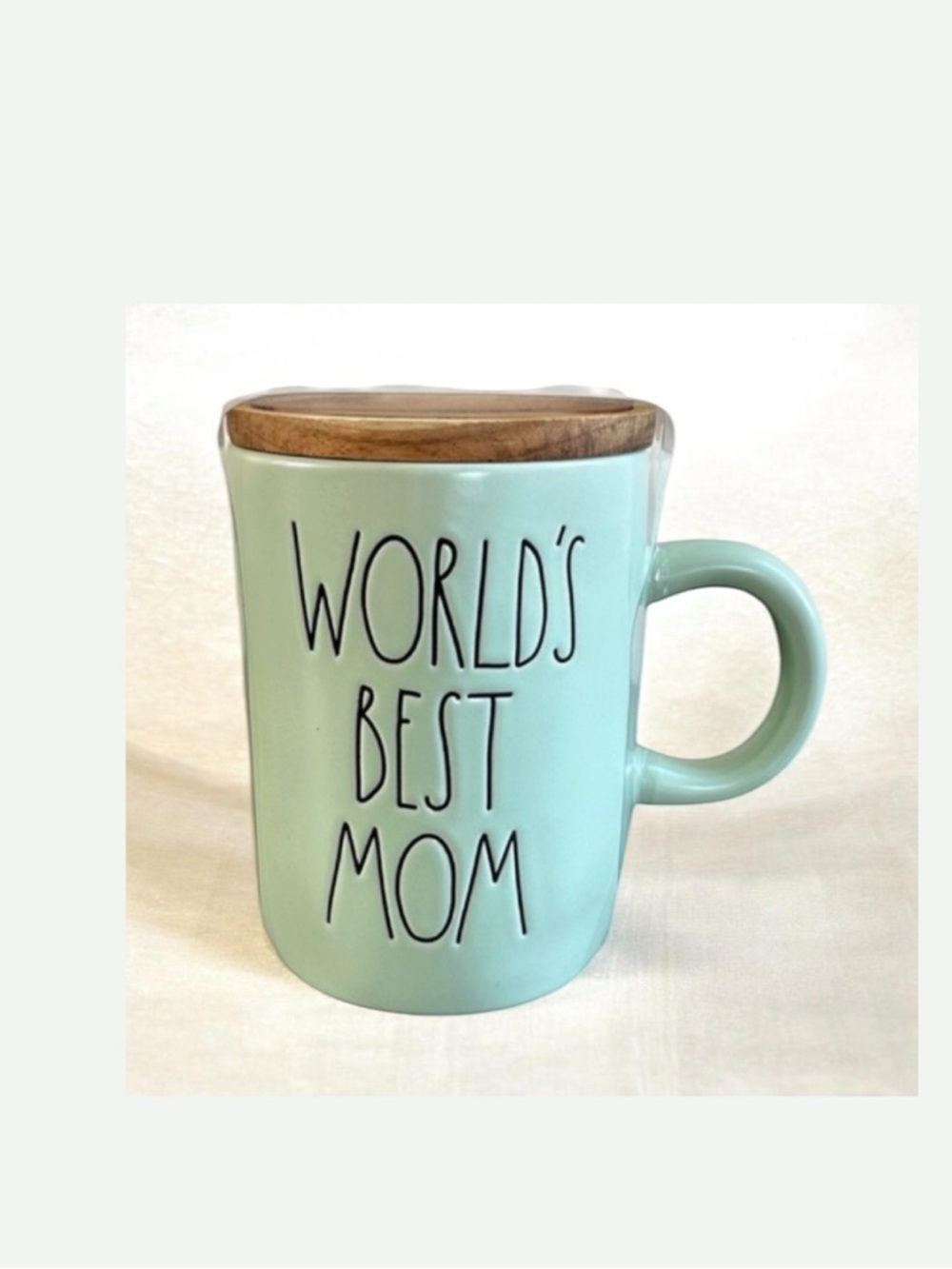 Rae Dunn • World’s Best Mom • Tall Mug with Lid